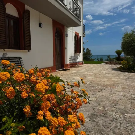 House Of The Sun Vila Vasto Marina